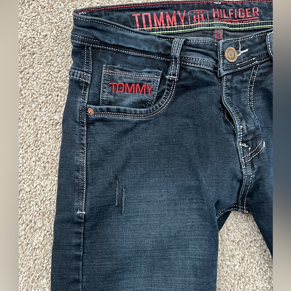 Tommy Hilfiger Men’s 32x28 Dark Wash Slim Straight Jeans - Picture 3 of 8